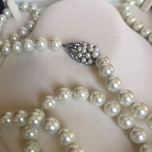 Brooks Brothers Pearl Necklace - Picture 3 of 5